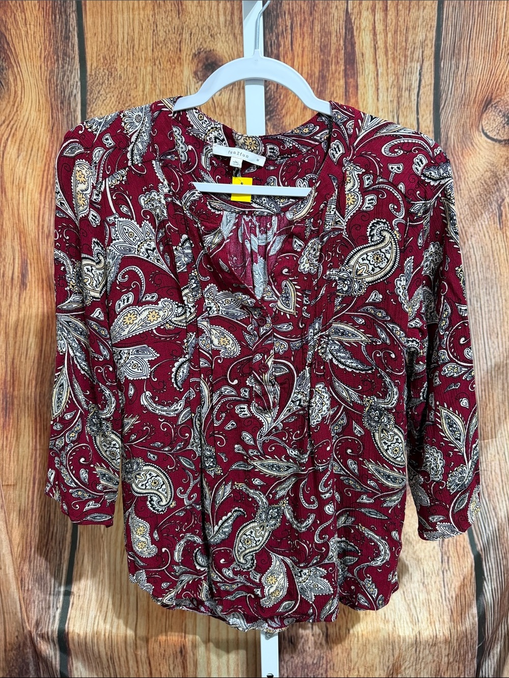 🚨$2 (Bundle 3+) Fun2Fun Paisley Print Blouse Size M